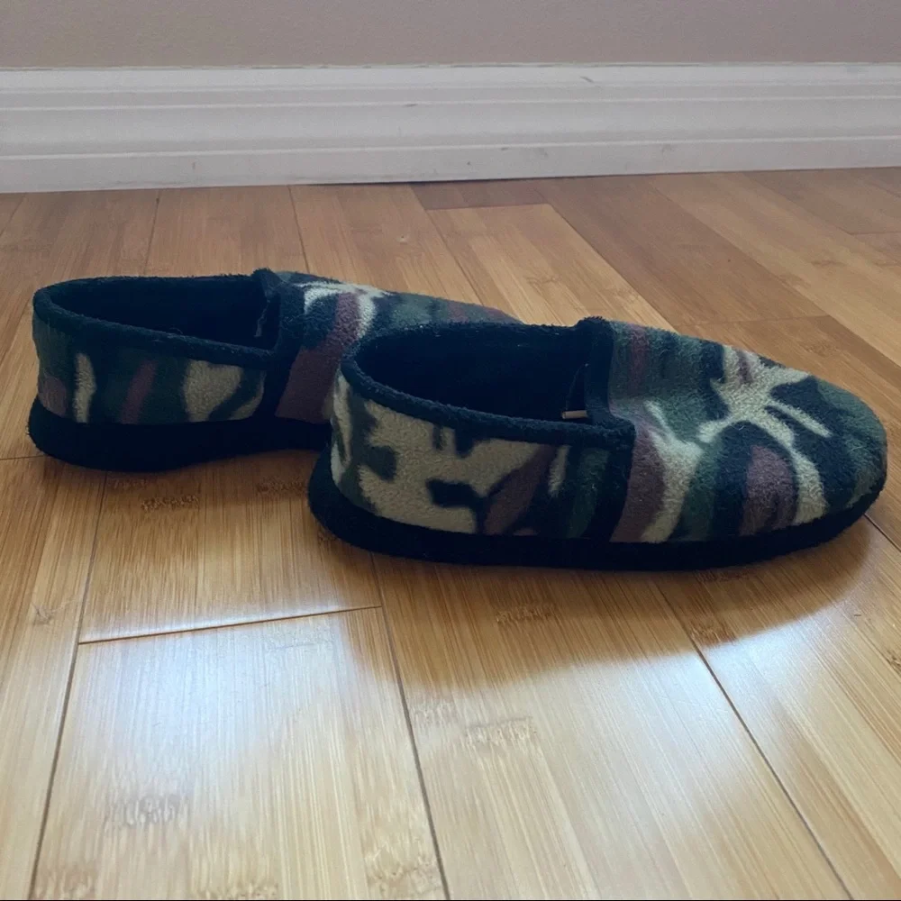 Kids Camouflage Fleece Slippers Size L (2-3)